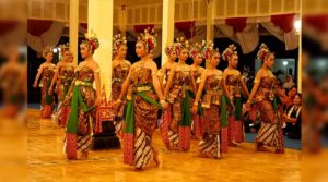 tarian tradisional Indonesia